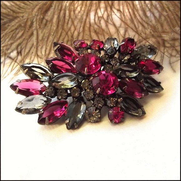 1950s Juliana Pink Grey Crystal Delizza Elster Vintage Brooch 15583 - Picture 2 of 8